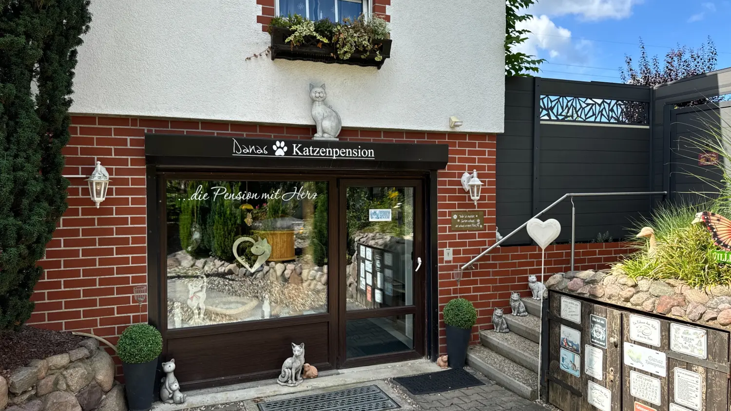 Gehege & Zimmer von Danas Katzenpension