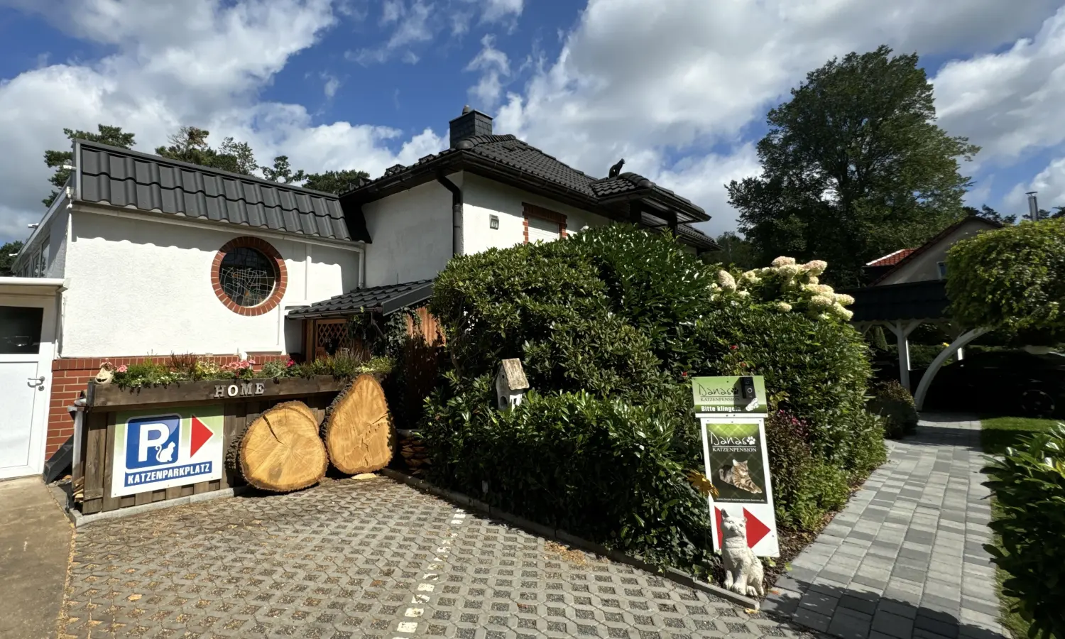 Katzenzimmer & Freigehege von Danas Katzenpension